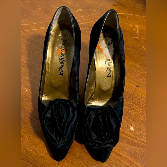 VTG Yves Saint Laurent Heels. Black Suede With Satin Rosette. 8.5N Made In Italy - Picture 1 of 9